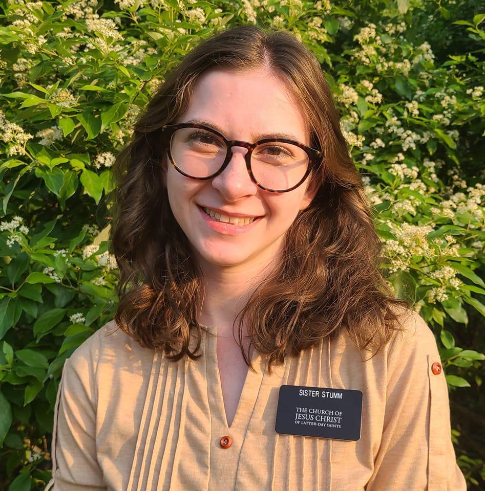 A person wearing glasses and a name tag

AI-generated content may be incorrect.