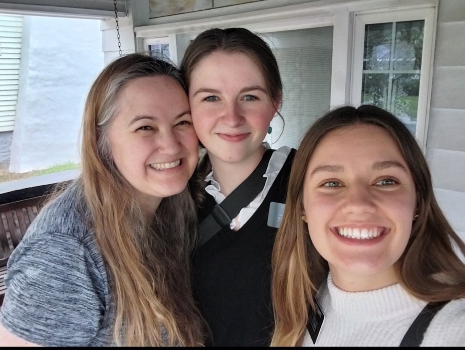A group of women smiling for a selfie

AI-generated content may be incorrect.