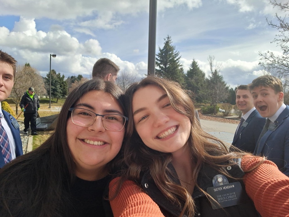 Two women taking a selfie

AI-generated content may be incorrect.