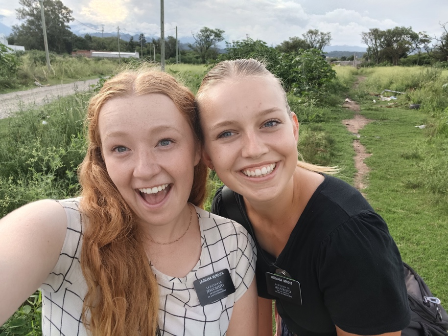 Two women taking a selfie

AI-generated content may be incorrect.