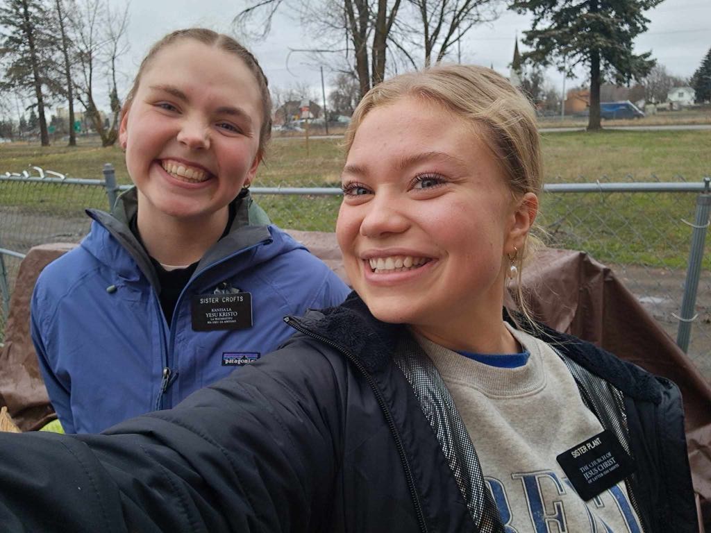 Two girls taking a selfie

AI-generated content may be incorrect.